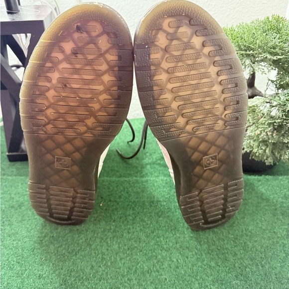 Dr. Martens White Leather Boots - Picture 4 of 6